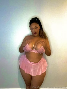 Do i look hot in pink onlyfans com alanaamarieemax