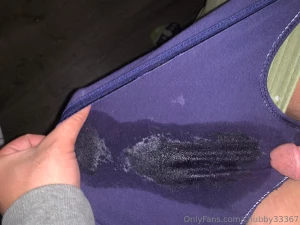Omfg y all i sucked daddys dick in the car while he was grabbing my