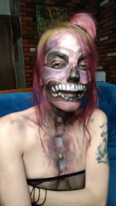 skyla-pink - Skeleton face and boobs 