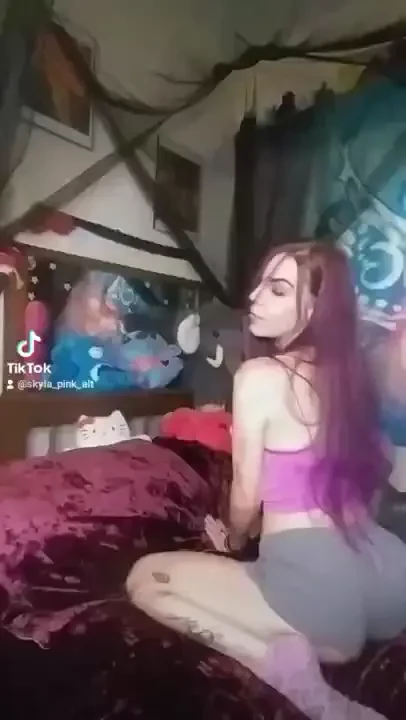 Booty so big have mercy would you let me on top of your dick this 