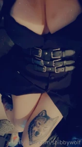 Feelin like a cute goth girl today