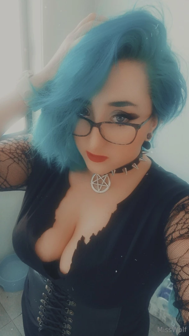 Cant believe i forgot to post my halloween outfit man i m a dumby 