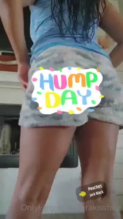 Happy hump day can i get 32 likes for the uncensored to be posted 