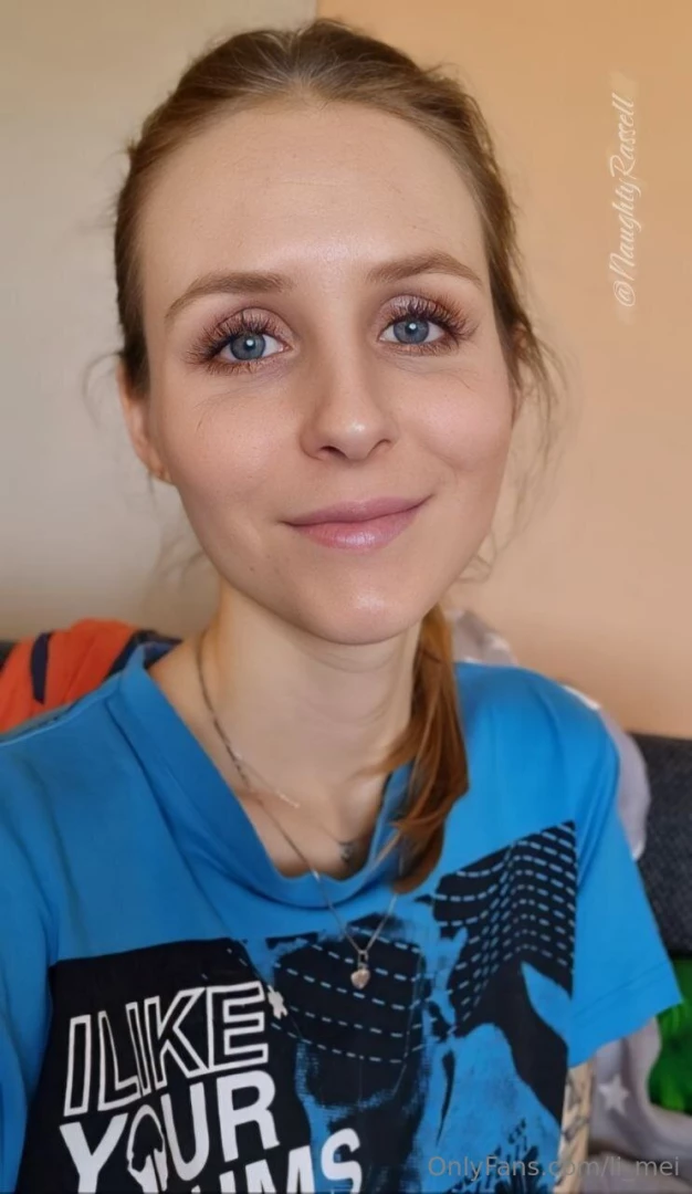 I m naughtyrassell and don t like sitting here at work when i could be part 1 