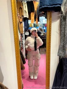 Reflecting on good vibes and great selfies