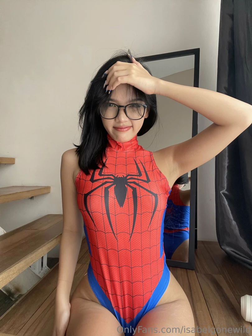 Can you guess how silky my spider kitty can get 
