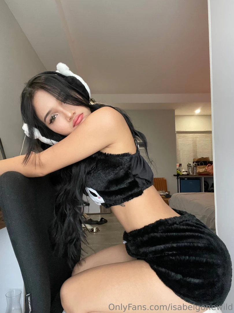 Do i give off kuromi or my melody vibes 