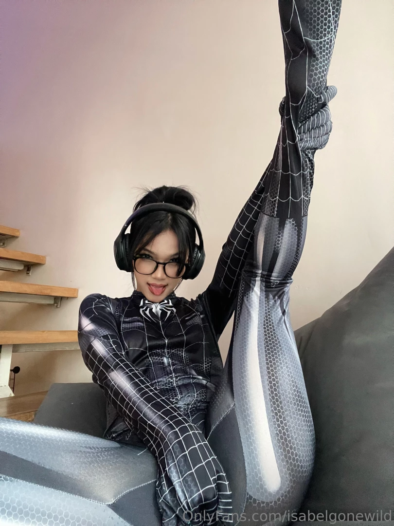 Would you lemme lock you with my spidey legs 