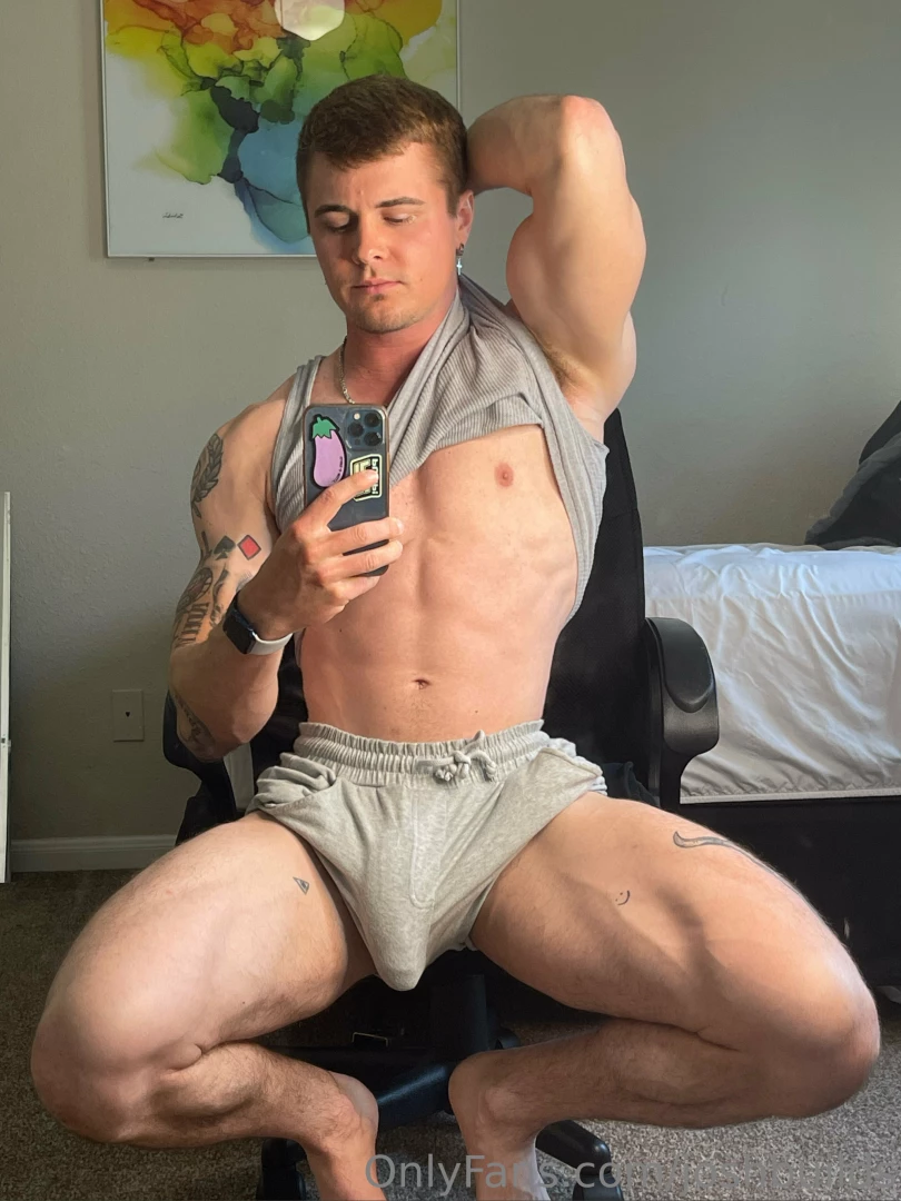 Like this if you would go down on my fat dick 