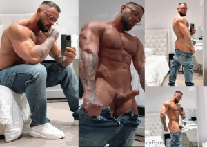 Take my load new jerk off and cum dm me watch my muscles flex as i