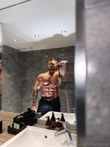 What you gonna do if you see me like this tell me in dm