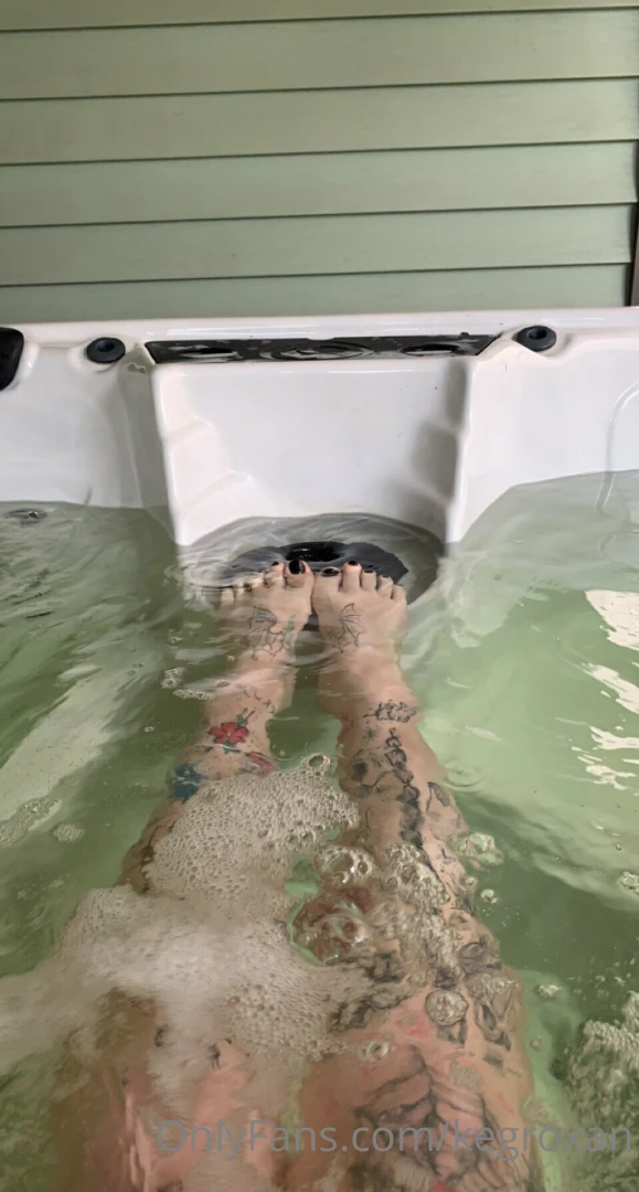 Hot tub day like my post if ur an active member part 1 