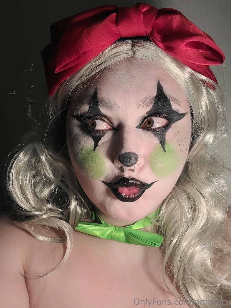 amoretx - Clown selfies i didn t release i really want to do more clown makeup part 2 