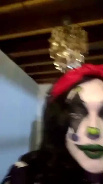 Stream started at 04 08 2024 10 21 pm clowncore coming back to show 