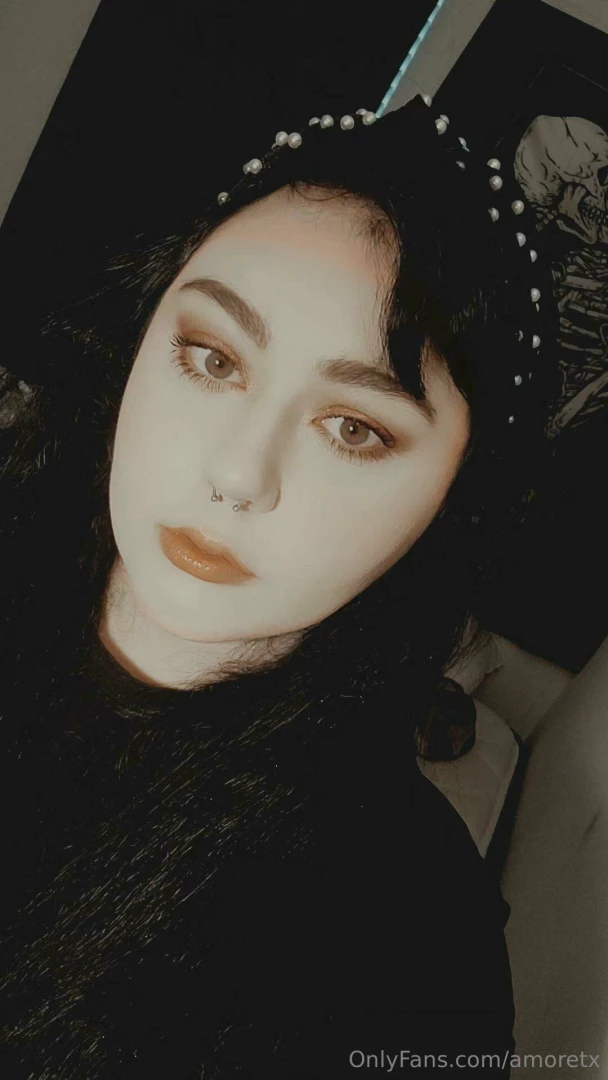 Did some makeup and i m feeling pretty off to see me doctor before a part 1 