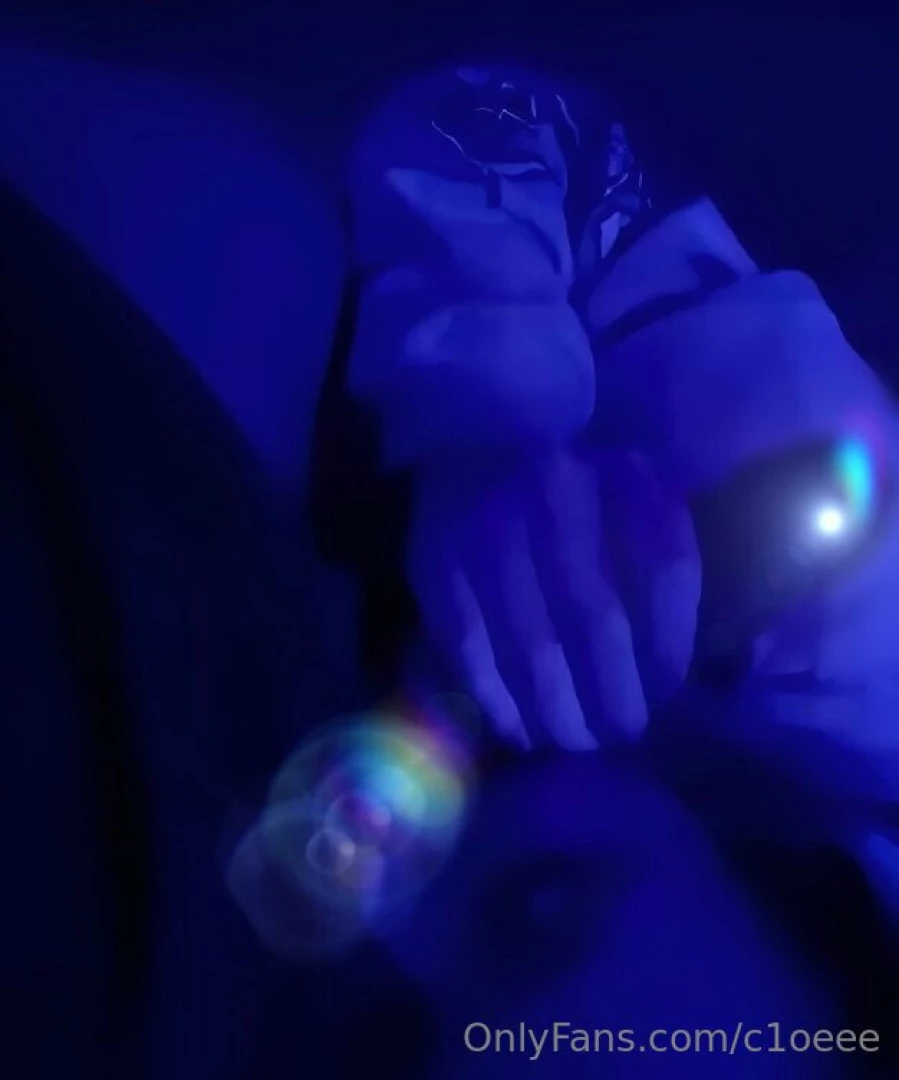 Watch me ride this dildo 1 5min pov i give you head 