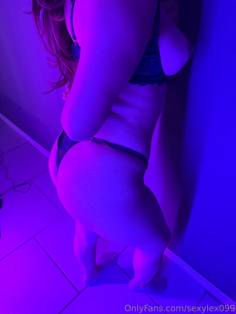 A little photoshoot i did a while back my husband bought me this part 1 