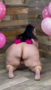 Birthday booty shake