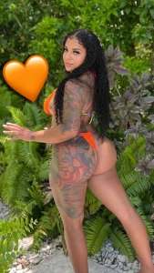 My pussy is cravin dick once you slide in my pussy you ain t pullin