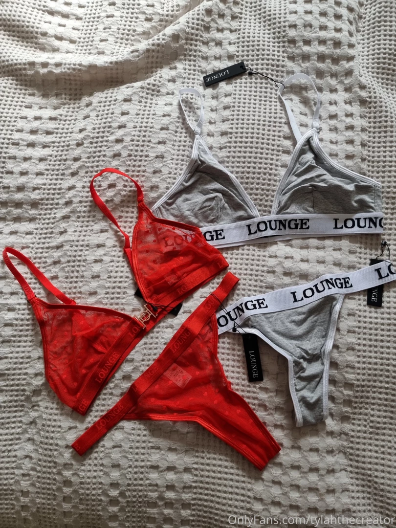 My new sets have arrived you wanna see me in them vote for which one 