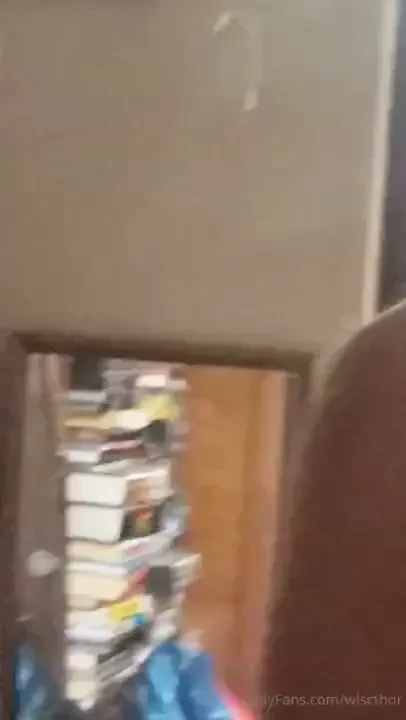 I saw something in the mirror 