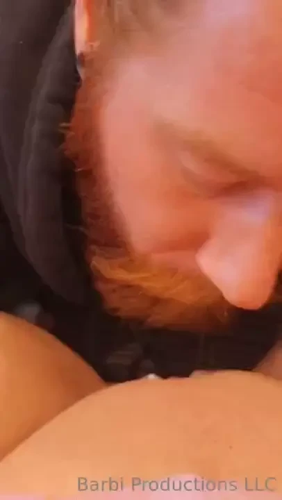 Eat that ice cream off my pussy 