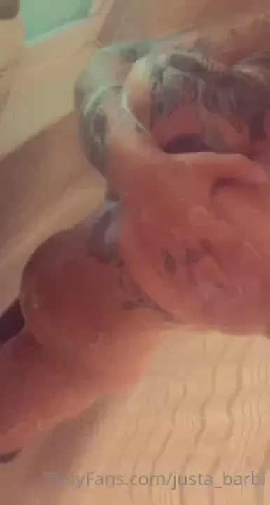 Everyone loves soapy titties 