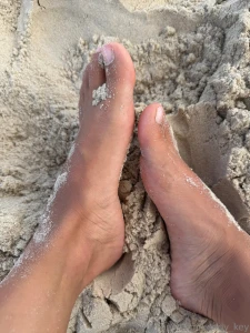Mis pies en la playa