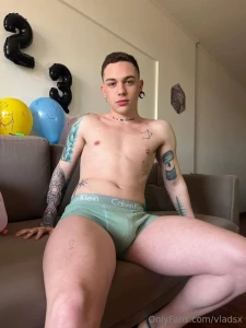 This twink boy is sexy as fuck he loves to play with his and stretch part 2
