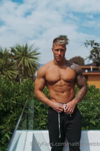 If you re reading this i need your help taking my pants off i m