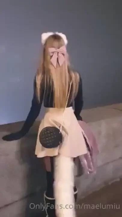 Far in the fog floats a flungo feline find me 