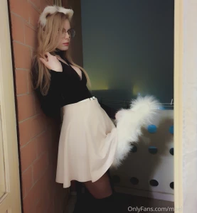 Let me in and caress me i m a fragile one flungo sming part 1