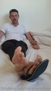 Length 7min20sec video description sat on the bed with my feet towards