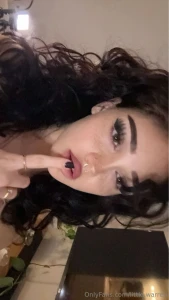 Dm me i have a secret to tell u