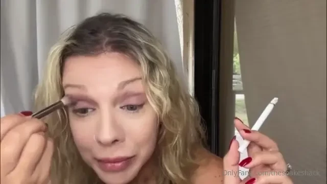 I like to look my sexy best for you and i want to show you my methods 