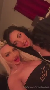 Me and tatiania going live at 10 00pm