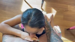 I love having cocks in my mouth me encanta tener pollas en mi boca