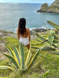 Ocean breezes salty air mmmmmm just makes me cum alive join me in my