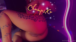 Pssssst i know it s titty tuesday but i m more of a fat plump juicy