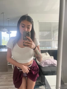 Good afternoon daddy wanna play with this horny little asian slut