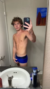 Watch me play with myself and nut with my legs in the air part 1