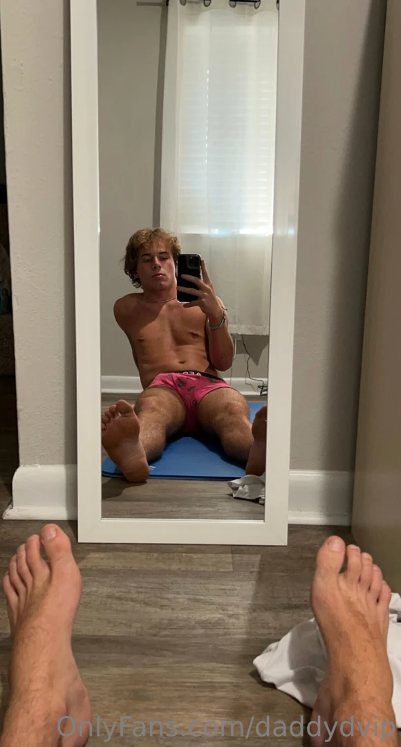 Watch this thick white load drip down the mirror come sniff these pits part 2 
