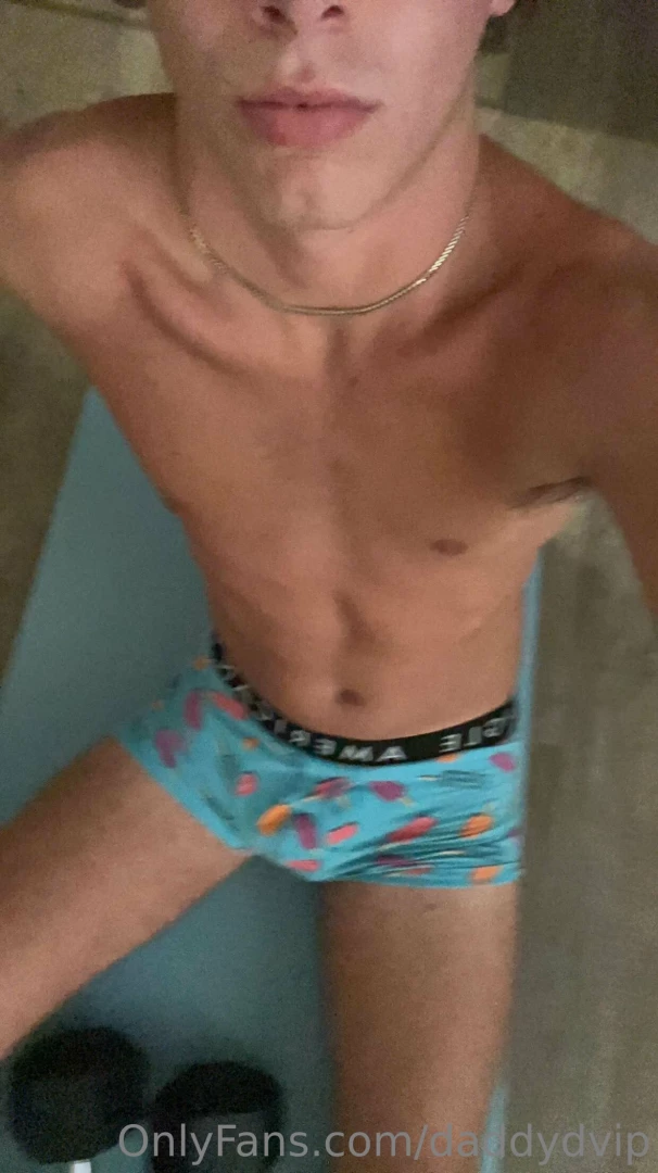 Watch this thick white load drip down the mirror come sniff these pits part 3 