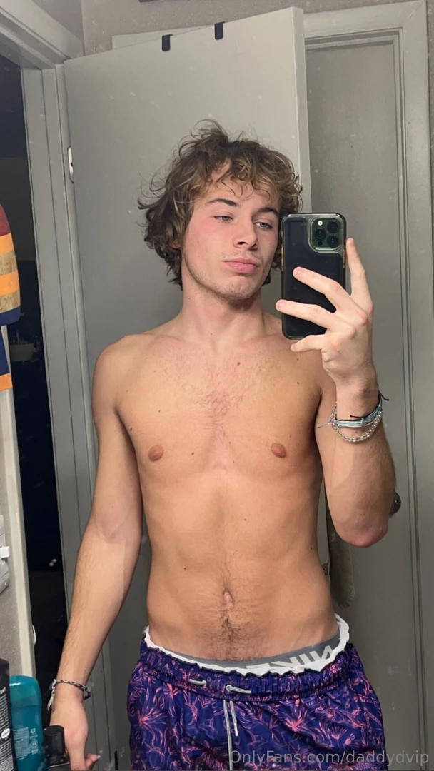 Cum n watch karsenscottvip play with me while i stroke this cock i part 4 
