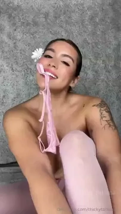 I have a new video tip me and i ll send it to you in video playing 