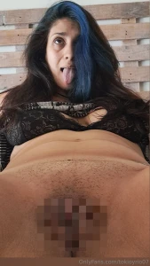 In my vip there are 128 videos and 300 explicit photos anal vaginal