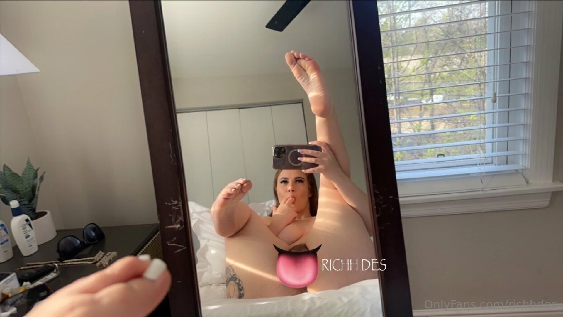 I love the taste of my pussy would you eat it for me 