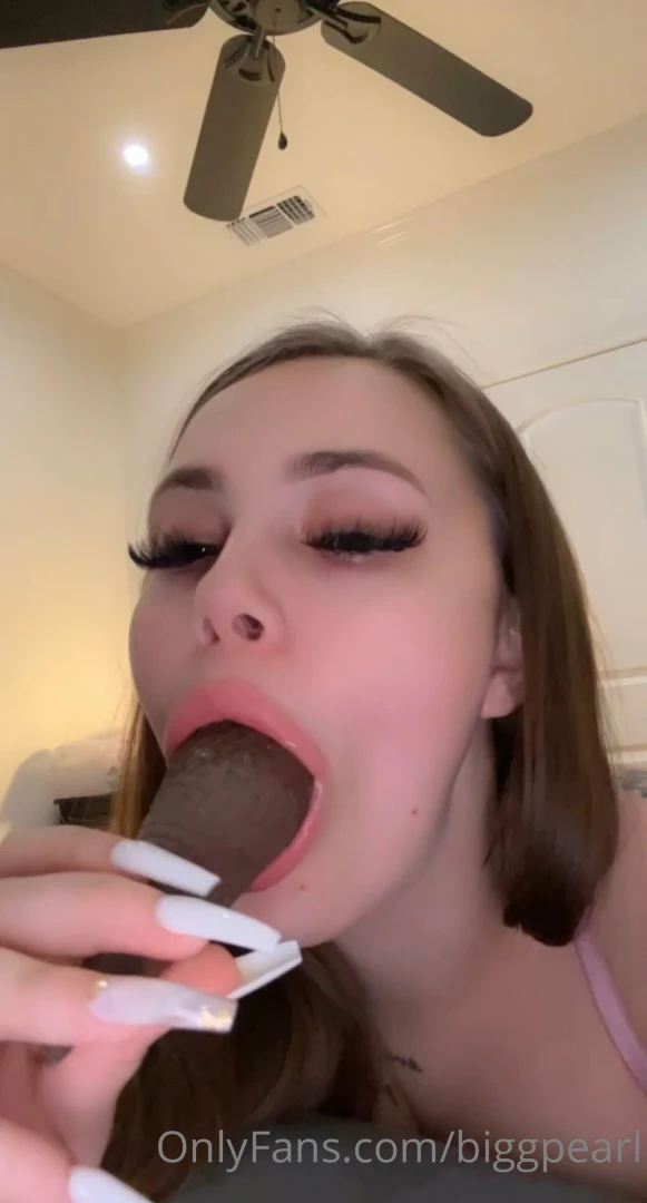 I wanna suck some dick 