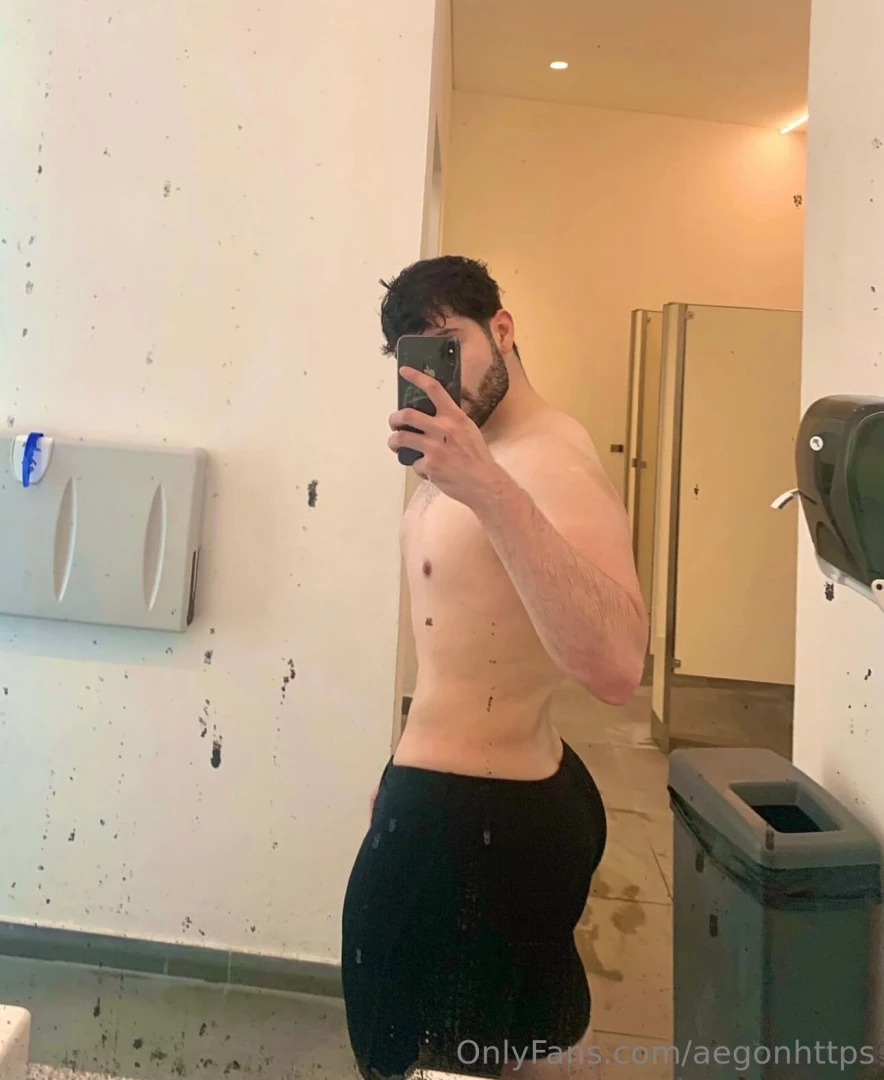 Hit that button if you want an xxx video in your dm s 