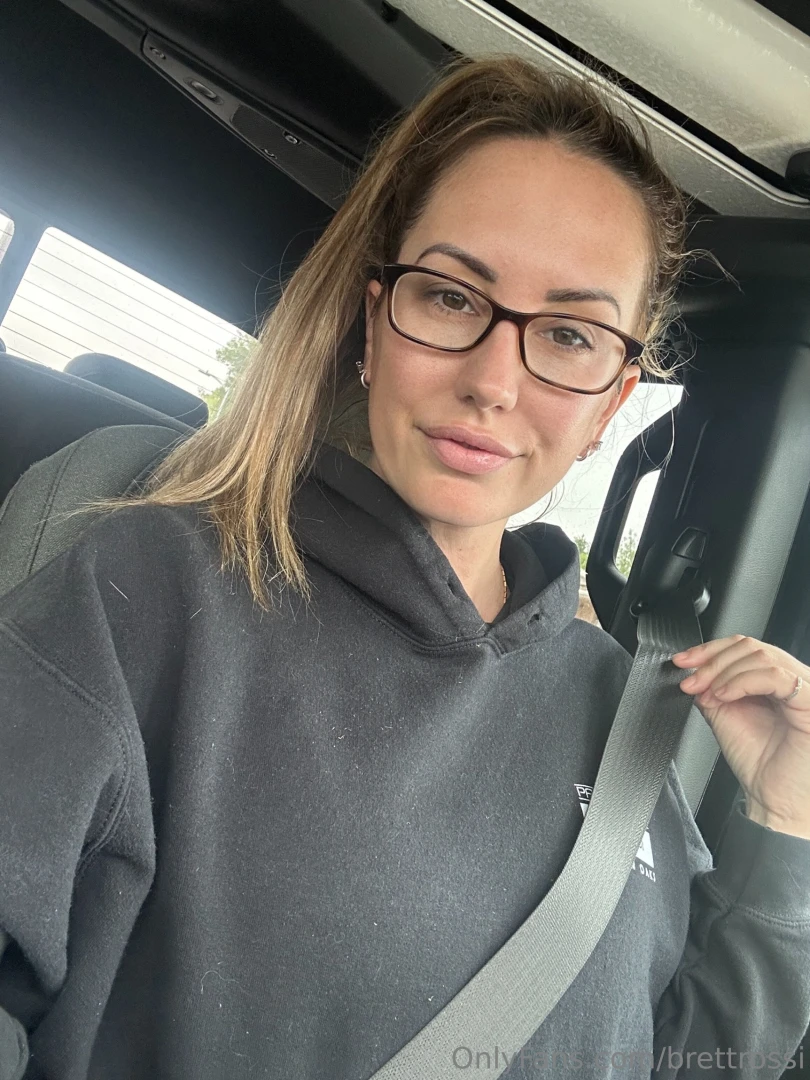 On my way to the gymmmmm everyone who comments me i ll personally dm 